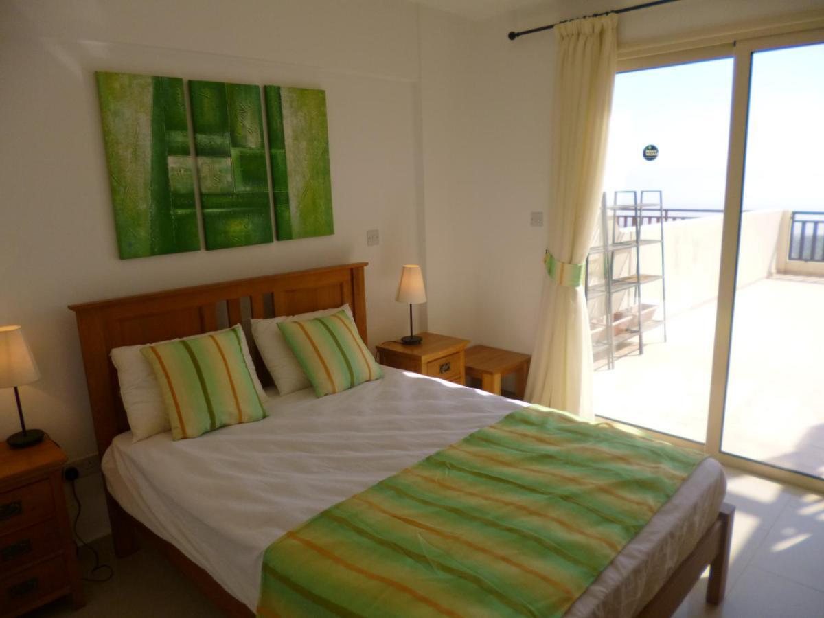 First Floor 2 Bedroom Apartment, Large Balcony, Amazing Sea Views, Communal Pool Пейя Екстер'єр фото