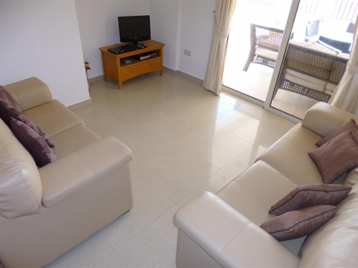 First Floor 2 Bedroom Apartment, Large Balcony, Amazing Sea Views, Communal Pool Пейя Екстер'єр фото